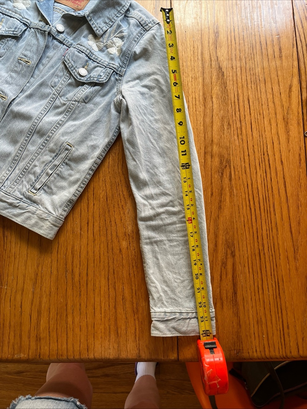 Levi's Light Blue Denim Jacket with Floral embroidery - Picture 7 of 8